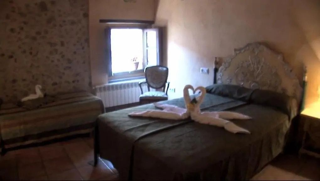 Allotjaments Rurals Can Pere Petit Santa Pau Apartment
